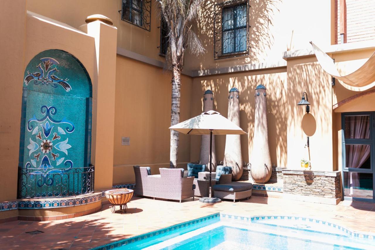 סנטוריון Royal Elephant Hotel & Conference Centre מראה חיצוני תמונה