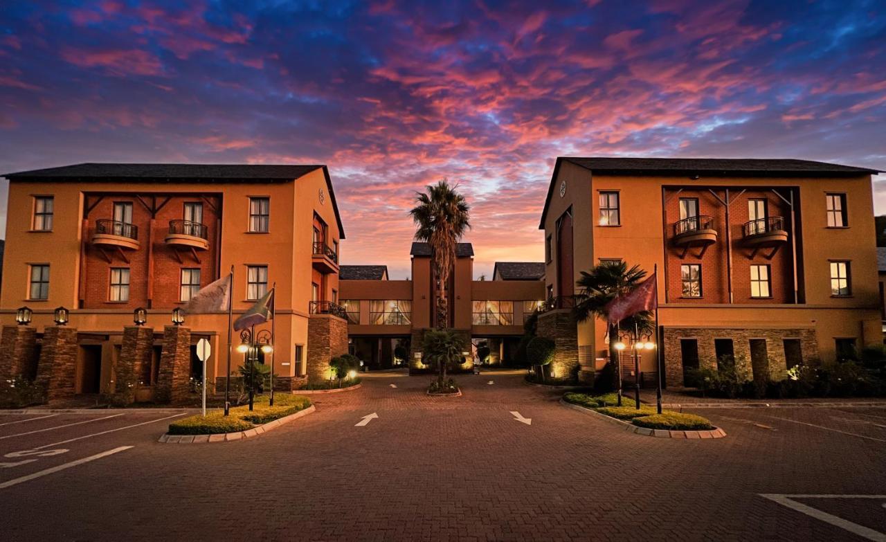 סנטוריון Royal Elephant Hotel & Conference Centre מראה חיצוני תמונה