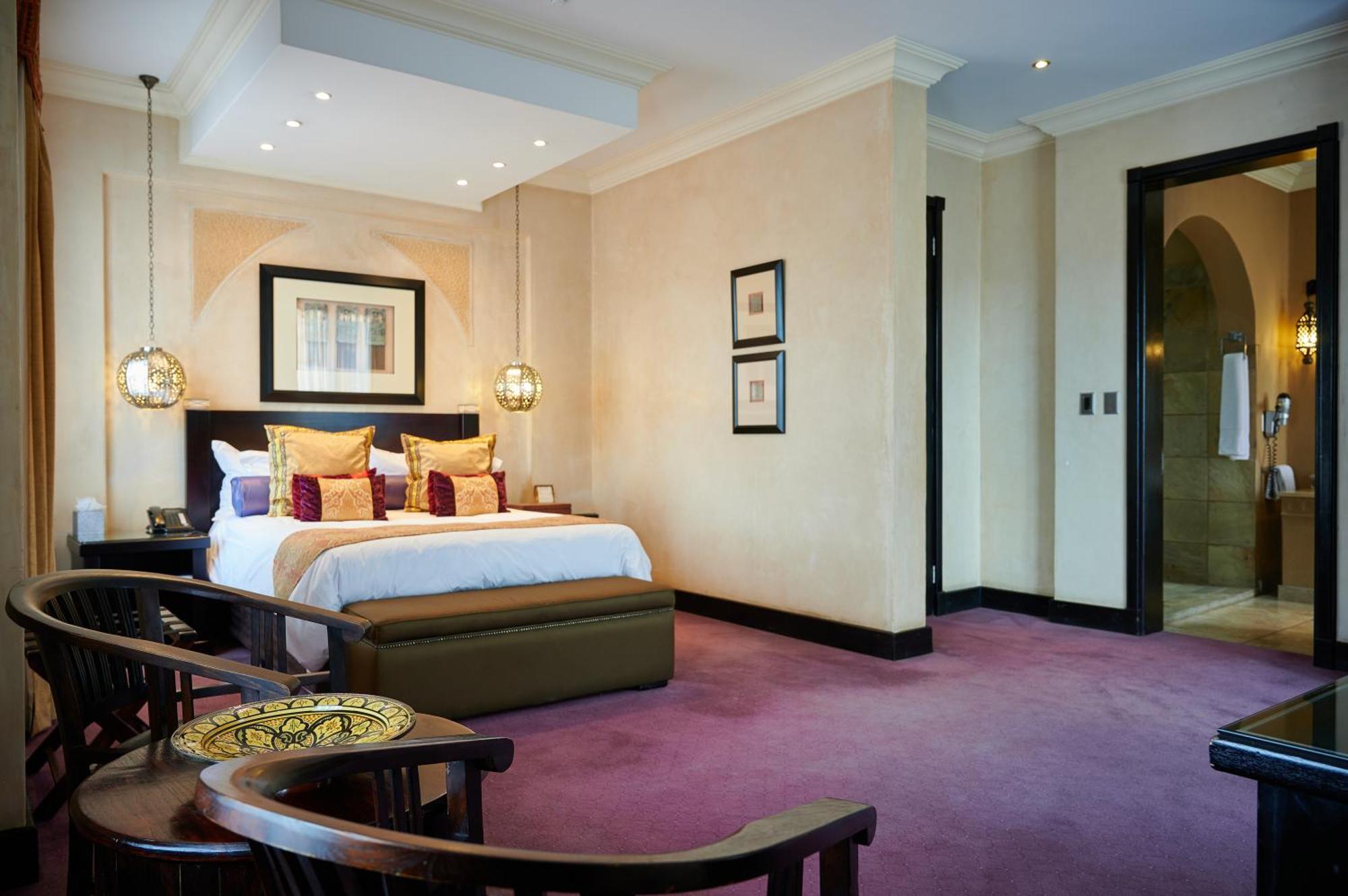 סנטוריון Royal Elephant Hotel & Conference Centre מראה חיצוני תמונה