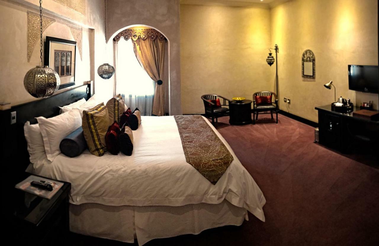 סנטוריון Royal Elephant Hotel & Conference Centre מראה חיצוני תמונה